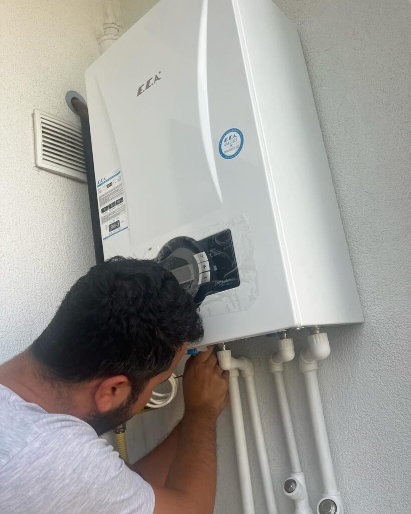Isparta Kombi Servisi: Kombi Bakımı ve Petek Temizliği Neden Önemlidir? Kombi bakımı ve petek temizliği, evdeki ısınma sisteminin verimli çalışmasını sağlamak için kritik öneme sahiptir. Özellikle Isparta gibi kış aylarının soğuk geçtiği şehirlerde, kombi ve peteklerin düzgün çalışması hem konfor hem de enerji tasarrufu açısından büyük bir fark yaratır. Isparta Karacan Kombi Petek Temizleme Servisi, bu alanda uzmanlaşmış bir ekip ile kombi bakım ve petek temizliği hizmetleri sunarak, müşterilerine uzun ömürlü ve verimli ısınma sistemleri sağlamaktadır. Bu makalede, Isparta'daki kombi kullanıcıları için kombi bakımının ve petek temizliğinin önemini, sıklıkla karşılaşılan sorunları ve bu hizmetlerin nasıl verimli hale getirilebileceğini ele alacağız. Kombi Bakımı Neden Önemlidir? Kombi, evdeki ısınma ve sıcak su ihtiyacını karşılayan önemli bir cihazdır. Ancak, herhangi bir mekanik cihazda olduğu gibi kombiler de zamanla bakıma ihtiyaç duyar. Kombi bakımı, cihazın ömrünü uzatmak ve verimli çalışmasını sağlamak için yapılması gereken bir işlemidir. Isparta'daki soğuk kış günlerinde kombilerin düzgün çalışması, evdeki ısınma sisteminin sorunsuz bir şekilde devam etmesini sağlar. Kombi Bakımının Faydaları: Enerji Tasarrufu: Düzenli bakım yapılan bir kombi, daha az enerji harcar ve ısınma maliyetlerini düşürür. Uzun Ömürlü Cihaz: Bakım, kombinin ömrünü uzatır ve erken arızaların önüne geçer. Daha Az Arıza: Periyodik bakım, potansiyel arızaları erkenden tespit ederek, büyük sorunların önüne geçer. Verimli Çalışma: Kombinin optimum performansla çalışmasını sağlar, bu da hem konfor hem de enerji verimliliği sağlar. Kombi bakımı, gaz valflerinin kontrol edilmesi, termostatın doğru çalışıp çalışmadığının test edilmesi, filtrelerin temizlenmesi ve sızdırmazlık kontrollerini içerir. Isparta'da, uzman ekipler tarafından yapılan düzenli kombi bakımı, kış boyunca ısınma problemlerinin önüne geçilmesine yardımcı olur. Petek Temizliği: Neden ve Nasıl Yapılır? Isınma sisteminin verimli çalışabilmesi için peteklerin de düzenli olarak temizlenmesi gerekir. Peteklerde biriken kir, toz ve kireç, ısıyı etkili bir şekilde yaymalarını engeller. Bu da hem düşük verimli ısınmaya hem de enerji kaybına yol açar. Petek temizliği, sistemin verimli çalışmasını sağlayarak, ısınma maliyetlerini azaltır ve yaşam alanlarında daha fazla konfor sunar. Petek Temizliğinin Faydaları: Yüksek Verimli Isınma: Temiz petekler, ısının evin her köşesine eşit dağılmasını sağlar. Enerji Tasarrufu: Kirli ve tıkanmış petekler, kombinin daha fazla enerji harcamasına sebep olur. Temiz petekler, bu durumu engelleyerek enerji tasarrufu sağlar. Kombi Yükünü Azaltır: Temiz petekler, kombinin daha az çalışarak aynı sıcaklık seviyesine ulaşmasını sağlar. Uzun Süreli Performans: Petek temizliği, kombi ve peteklerin ömrünü uzatarak sistemin uzun süre verimli çalışmasına yardımcı olur. Petek temizliği, uzman ekipler tarafından yapılan kimyasal temizlik işlemleri ile yapılır. Bu işlem, peteklerin iç kısmındaki kir ve kireç birikintilerinin temizlenmesini sağlar. Isparta Karacan Kombi Petek Temizleme Servisi’nin Hizmetleri Isparta Karacan Kombi Petek Temizleme Servisi, kombi bakım ve petek temizliği alanında uzun yıllara dayanan deneyimiyle hizmet vermektedir. Müşterilerine sunduğu profesyonel hizmetler ile hem kombi arızalarını önleyebilir hem de daha düşük enerji tüketimiyle ısınma sağlayabilirsiniz. Sağladığı Hizmetler: Kombi Bakımı ve Onarımı: Kombininizi düzenli olarak kontrol eder ve olası arızaların önüne geçeriz. Petek Temizliği: Peteklerinizin içindeki kir ve kireç birikintilerini temizler, ısınma verimliliğini artırırız. Sıhhi Tesisat Hizmetleri: Kombinizle ilgili herhangi bir sıhhi tesisat sorunu olduğunda, çözüm sunarak sorunsuz bir ısınma deneyimi yaşatırız. Kombi Montajı ve Değişimi: Eski kombilerinizi yenileriyle değiştirir, montajını gerçekleştiririz. Kombi Bakımı ve Petek Temizliği İçin İpuçları Kombi ve peteklerin verimli çalışmasını sağlamak için bazı basit ipuçlarına dikkat edebilirsiniz: Kombiyi Düzenli Kontrol Edin: Kombinizin filtrelerini düzenli olarak temizleyin. Bu, cihazın verimli çalışmasını sağlar. Petek Sıcaklığını Kontrol Edin: Peteklerin üst kısmı sıcak, alt kısmı ise soğuksa, peteklerinizin temizlenmesi gerektiğini gösterir. Termostatı İyi Ayarlayın: Kombinizin termostatını doğru ayarda tutmak, enerji tasarrufu sağlar ve sistemin daha verimli çalışmasını sağlar. Profesyonel Yardım Alın: Kombi bakımı ve petek temizliği gibi işlemleri uzman kişiler tarafından yaptırmak, uzun vadede daha az sorun yaşamanızı sağlar. Sonuç Isparta’da soğuk kış günlerinde, kombi ve peteklerin verimli çalışması büyük önem taşır. Kombi bakımı ve petek temizliği, enerji tasarrufu sağlamak ve sistemin ömrünü uzatmak için vazgeçilmez işlemlerdir. Isparta Karacan Kombi Petek Temizleme Servisi, bu alanda sunduğu profesyonel hizmetlerle, ev sahiplerinin kombi ve peteklerinden en yüksek verimi almasını sağlar. Evinizdeki kombi ve peteklerin sağlıklı çalışması için düzenli bakım ve temizlik ihmal edilmemelidir. Isparta'da güvenilir ve deneyimli bir hizmet almak için Karacan Kombi Petek Temizleme Servisi'ni tercih edebilirsiniz.